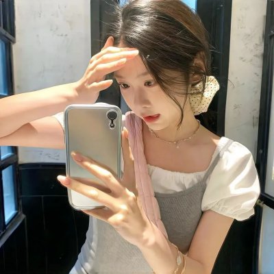 伴游女王